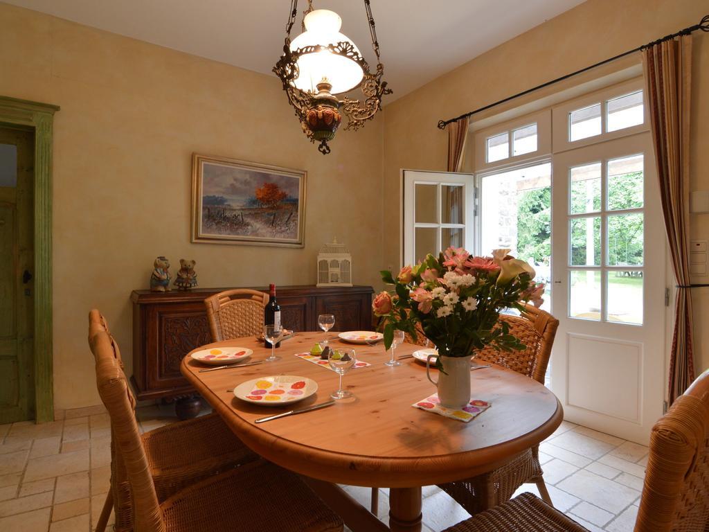 Furnished Bungalow In Monceau En Ardenne With Garden Barbecue Oizy Oda fotoğraf