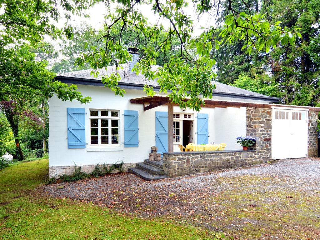 Furnished Bungalow In Monceau En Ardenne With Garden Barbecue Oizy Dış mekan fotoğraf